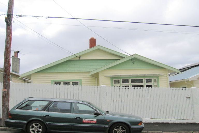 Photo of property in 49 Mills Road, Brooklyn, Wellington, 6021