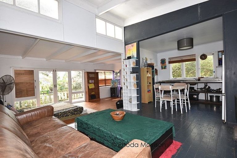 Photo of property in 14 Komiti Road, Tinopai, Matakohe, 0593