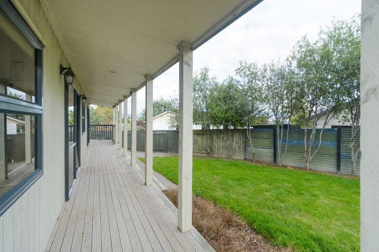 Photo of property in 130 Hillcrest Drive, Kelvin Grove, Palmerston North, 4414