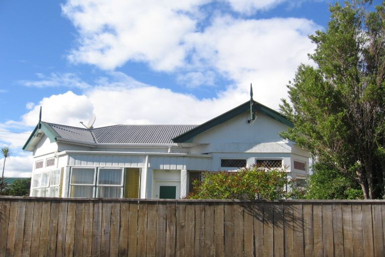 Photo of property in 2/26 Richmond Street, Petone, Lower Hutt, 5012