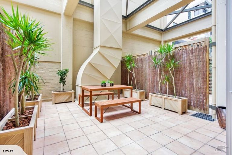 Photo of property in Hobson Quay Apartments, 1h/10 Hobson Street, Auckland Central, Auckland, 1010
