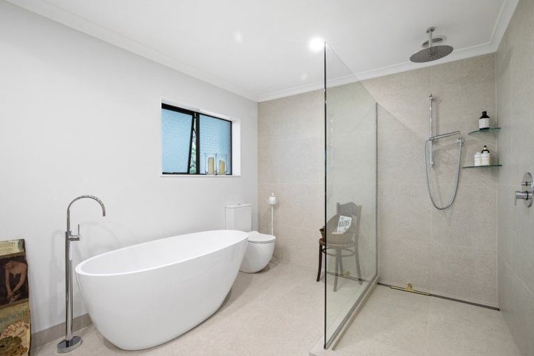 Photo of property in 36 Edgewater Parade, Waiuku, 2123