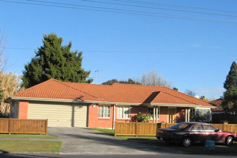 Photo of property in 1a Willis Road, Papakura, 2110