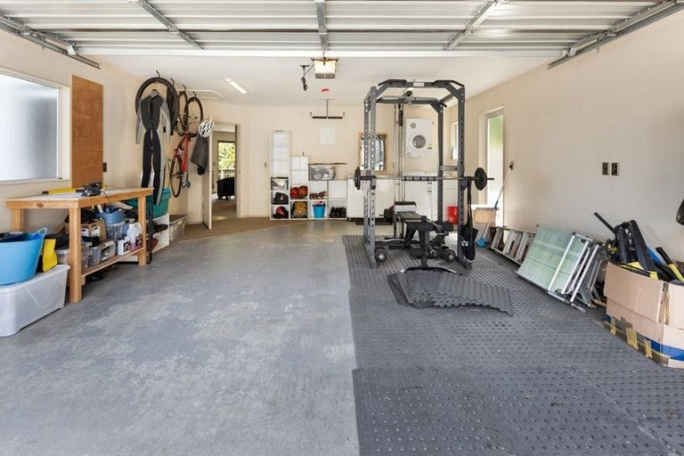 Photo of property in 51b Maungaraki Road, Korokoro, Lower Hutt, 5012