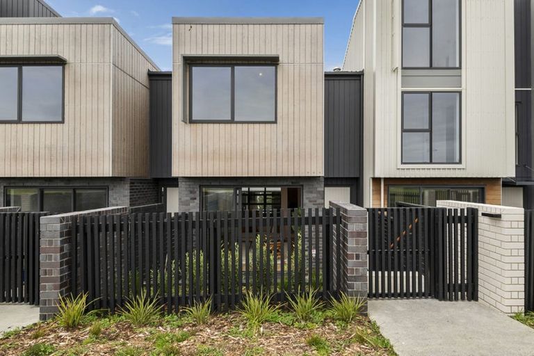 Photo of property in 49 Bearing Parade, Long Bay, Auckland, 0630