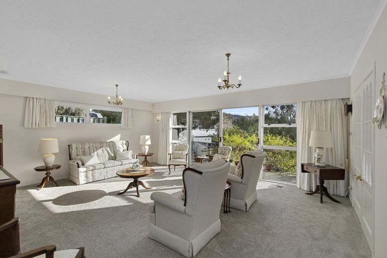 Photo of property in 4 Harewood Grove, Pinehaven, Upper Hutt, 5019