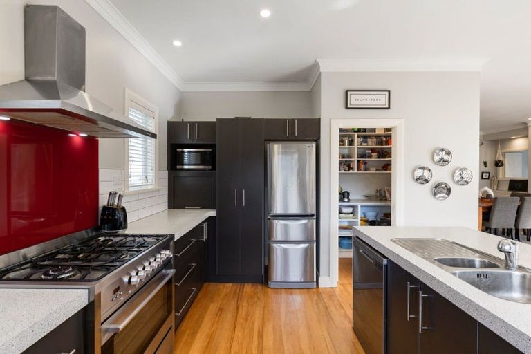 Photo of property in 30 Williams Street, Cambridge, 3434