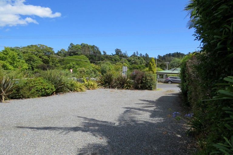 Photo of property in 30 Driving Creek Road, Coromandel, 3506