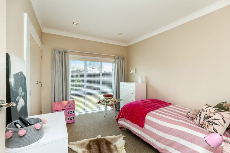 Photo of property in 70 Lemon Street, New Plymouth, 4310