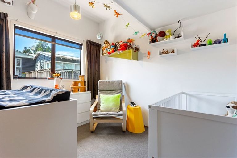 Photo of property in 367 Triangle Road, Henderson, Auckland, 0610