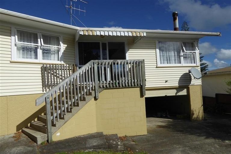 Photo of property in 11 West View Crescent, Onerahi, Whangarei, 0110