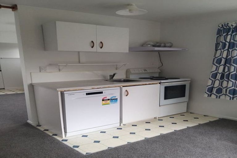 Photo of property in 5 Harland Street, Brooklyn, Wellington, 6021