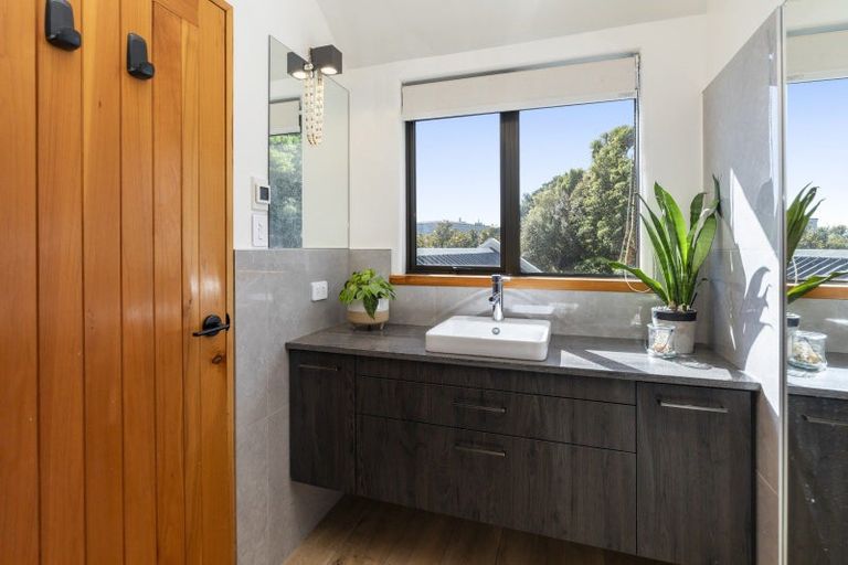 Photo of property in 170a Moncks Spur Road, Mount Pleasant, Christchurch, 8081