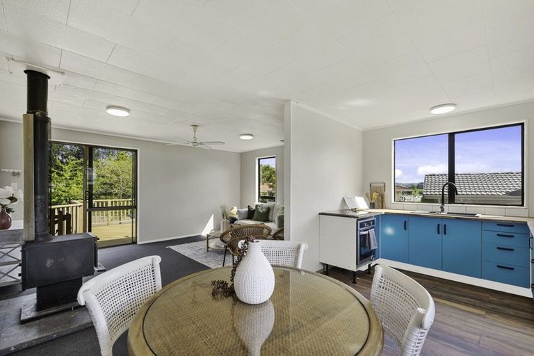 Photo of property in 41 Sunline Place, Ngongotaha, Rotorua, 3010