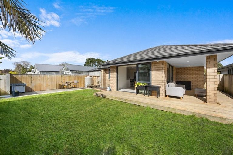 Photo of property in 13 Leebank Crescent, Riverhead, 0820