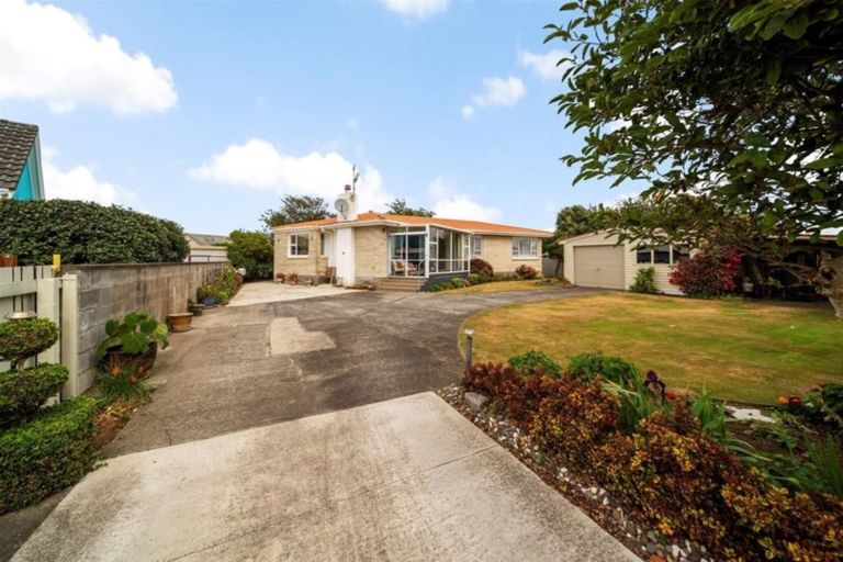 Photo of property in 52a Dixon Avenue, Hawera, 4610