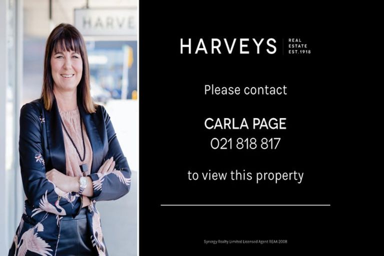 Photo of property in 82 Mountain Road, Henderson Valley, Auckland, 0612