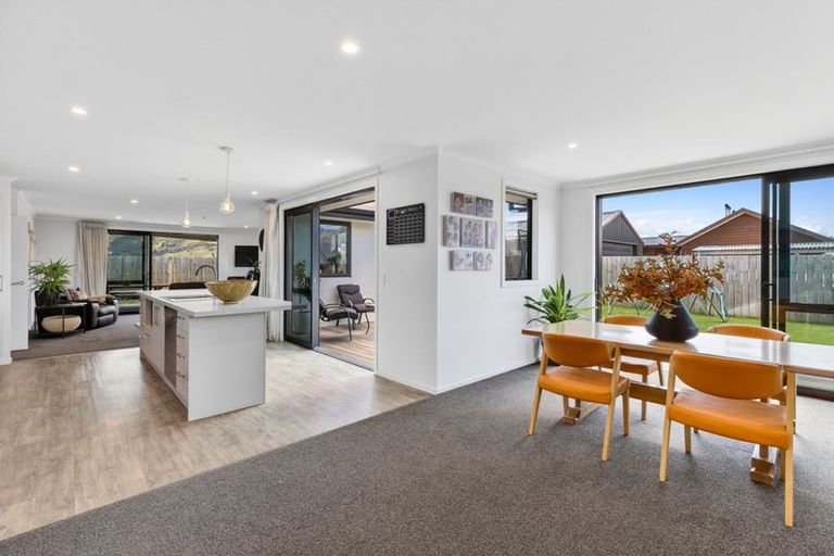 Photo of property in 9 Isthmus Place, Lake Hawea, Wanaka, 9382