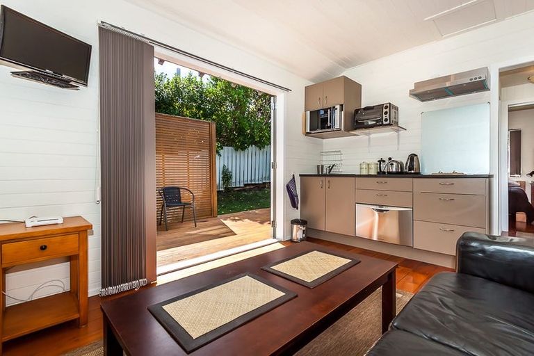 Photo of property in 3 Miles Place, Awapuni, Palmerston North, 4412