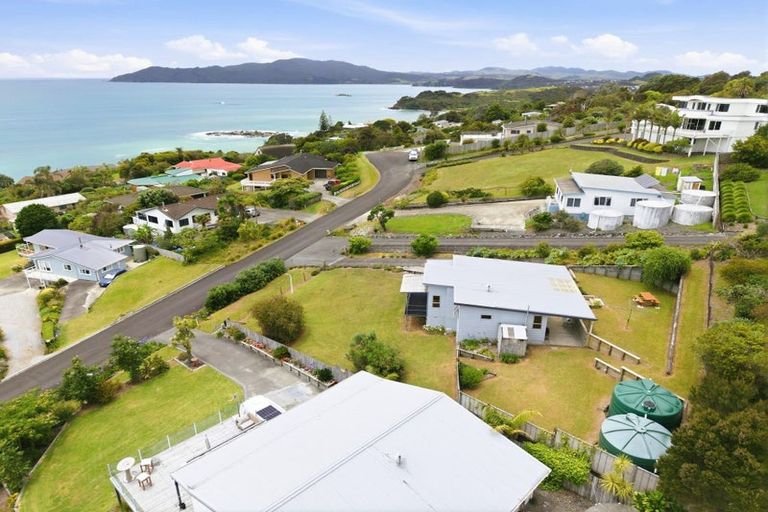 Photo of property in 45 Seaview Road, Cable Bay, 0420