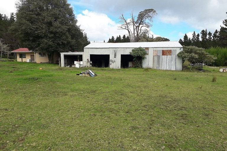 Photo of property in 1053 Waiotehue Road, Herekino, Kaitaia, 0481