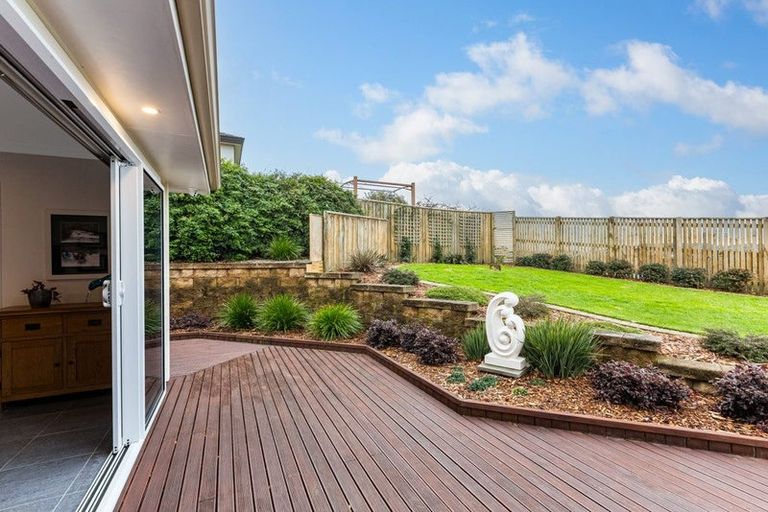 Photo of property in 80 Te Puia Drive, Aotea, Porirua, 5024