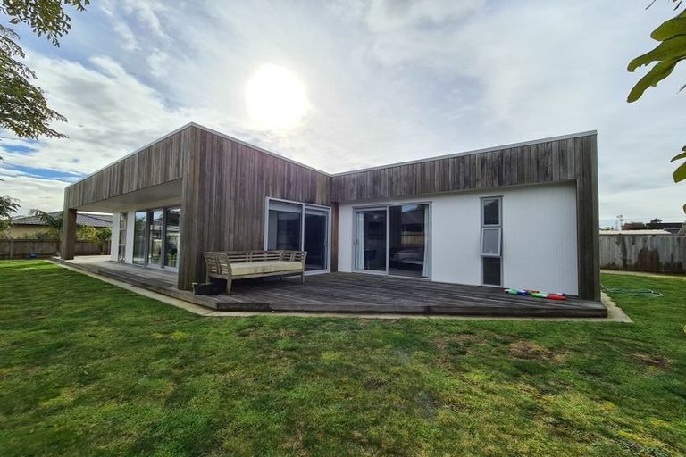 Photo of property in 1 Harry Way, Upper Vogeltown, New Plymouth, 4310