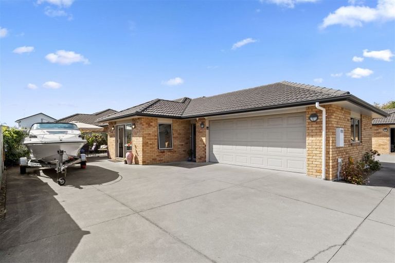 Photo of property in 17 Tatahi Cove, Papamoa Beach, Papamoa, 3118