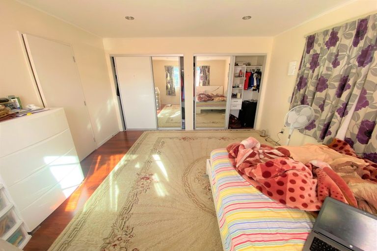 Photo of property in 30 Megan Avenue, Pakuranga Heights, Auckland, 2010