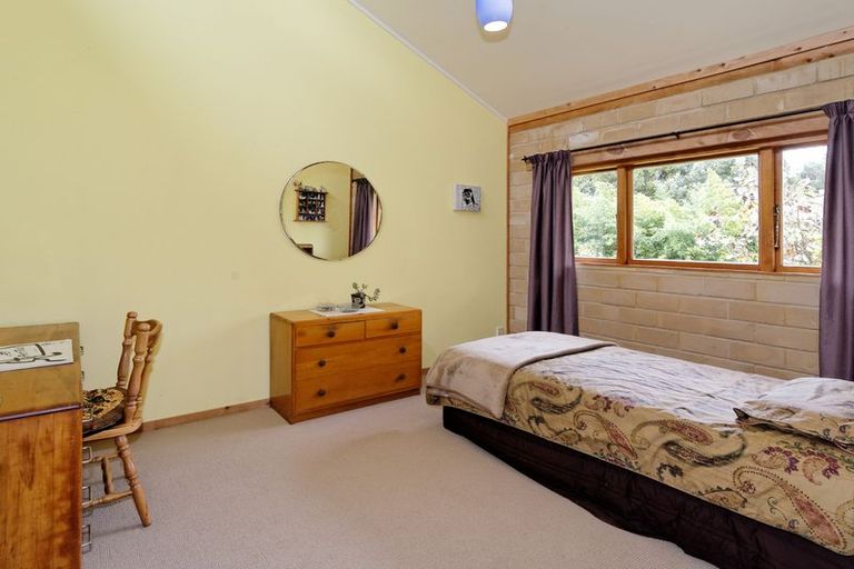 Photo of property in 278 Forest Hill Road, Waiatarua, Auckland, 0612