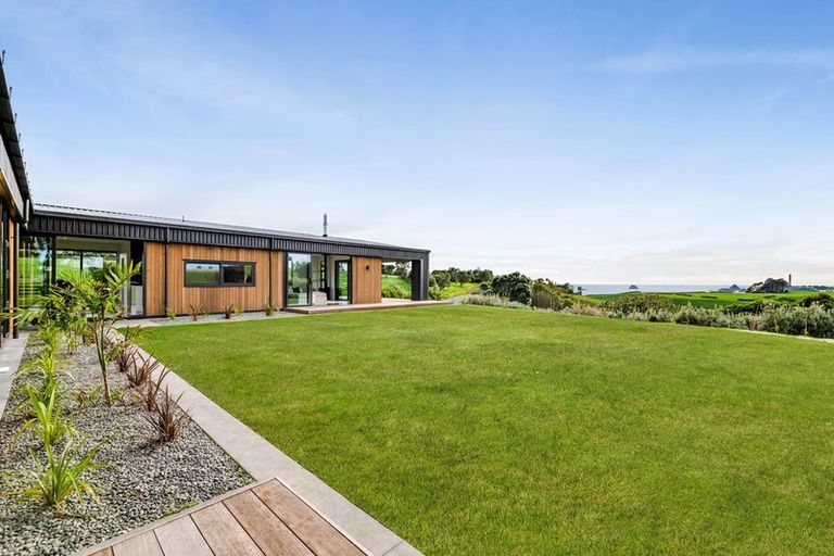 Photo of property in 29 Washer Road, Omata, New Plymouth, 4374