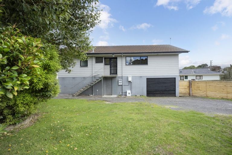 Photo of property in 67 Meadowvale Rise, Titirangi, Auckland, 0604