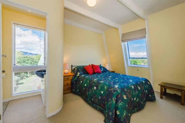 Photo of property in 9a Olive Terrace, Paraparaumu Beach, Paraparaumu, 5032
