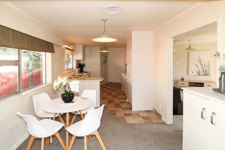 Photo of property in 78 Victoria Street, Carterton, 5713