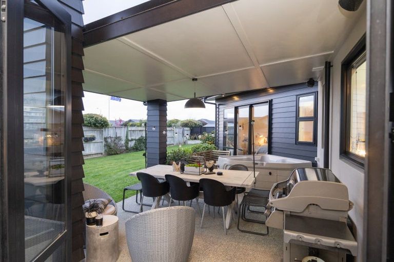 Photo of property in 54 Rodeo Drive, Kelvin Grove, Palmerston North, 4414