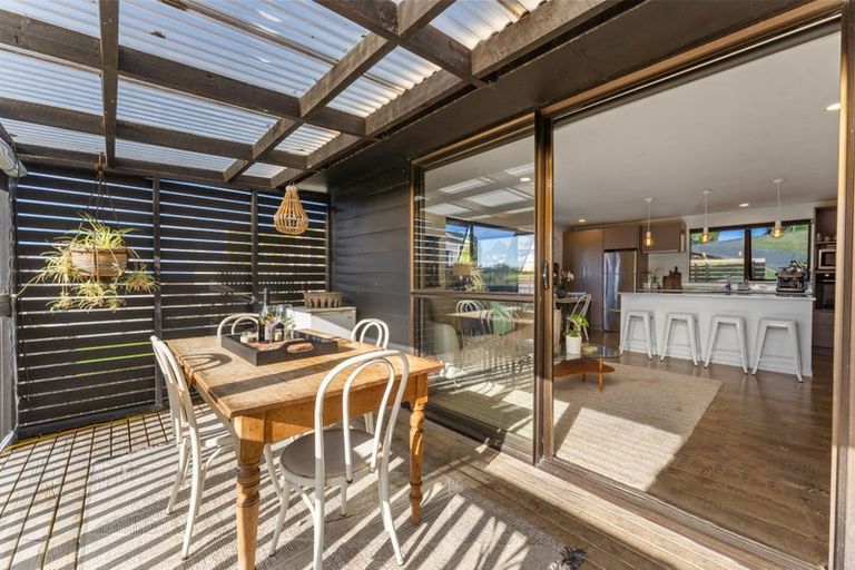 Photo of property in 20 Albert Street, Leigh, 0985