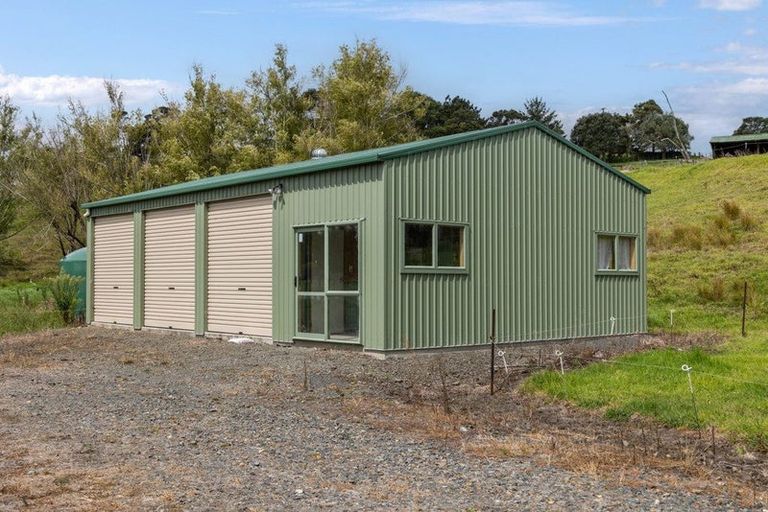 Photo of property in 224 Rimmer Road, Helensville, 0875