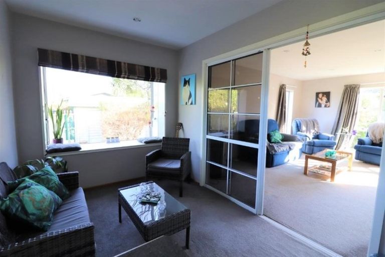 Photo of property in 1 Birdling Place, Halswell, Christchurch, 8025