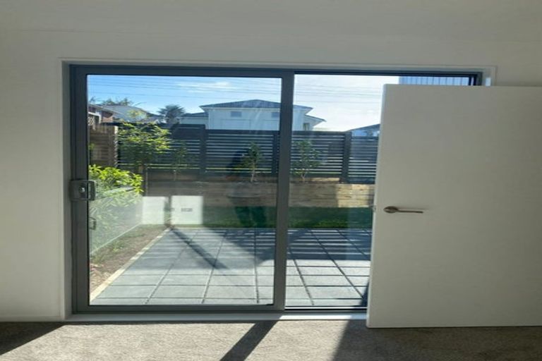 Photo of property in 48a Lyttelton Avenue, Forrest Hill, Auckland, 0620