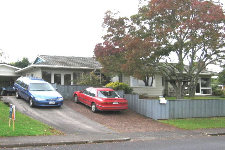 Photo of property in 98 Angelo Avenue, Howick, Auckland, 2014