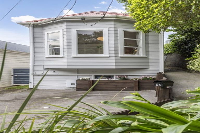Photo of property in 95 Te Wharepouri Street, Berhampore, Wellington, 6023
