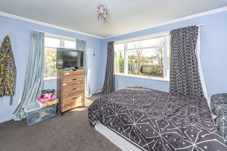 Photo of property in 19 Selwyn Crescent, College Estate, Whanganui, 4500