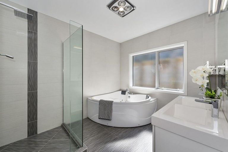 Photo of property in 11 Castleton Way, Flagstaff, Hamilton, 3210