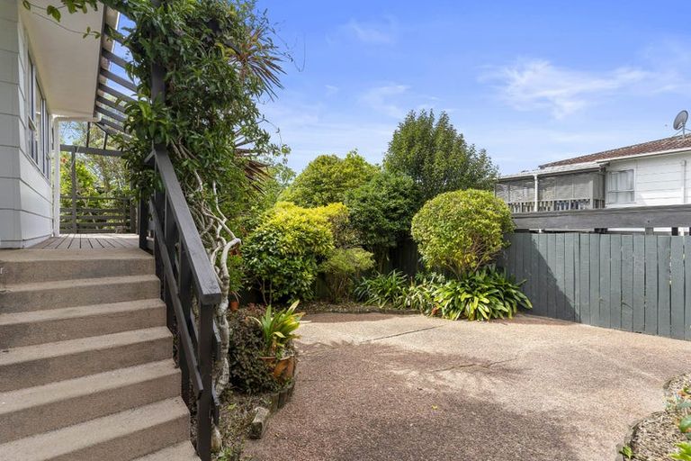 Photo of property in 4/36a Sunnynook Road, Sunnynook, Auckland, 0620