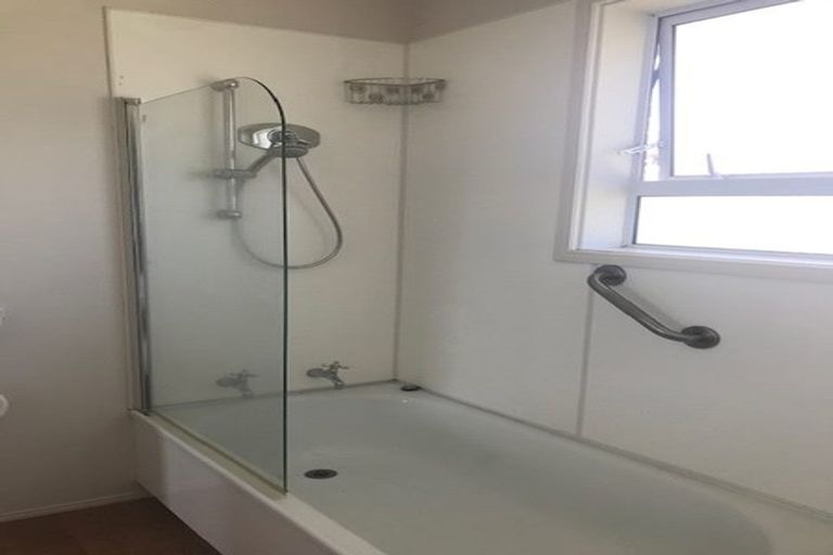 Photo of property in 5/54 Sale Street, Cockle Bay, Auckland, 2014