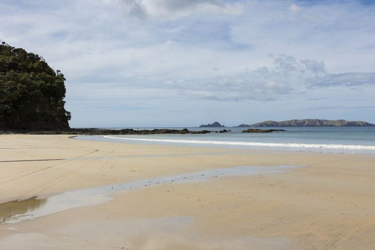 Photo of property in 18 Taupo Bay Road, Taupo Bay, Mangonui, 0494