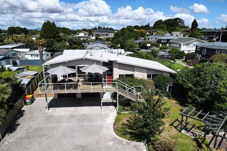 Photo of property in 23 Holloway Place, Forest Lake, Hamilton, 3200