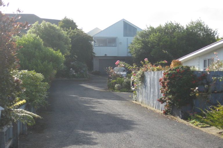 Photo of property in 15 Winston Place, Kew, Dunedin, 9012
