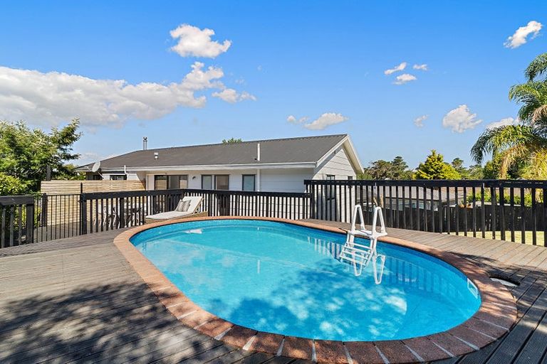 Photo of property in 64 Vintage Drive, Henderson, Auckland, 0612