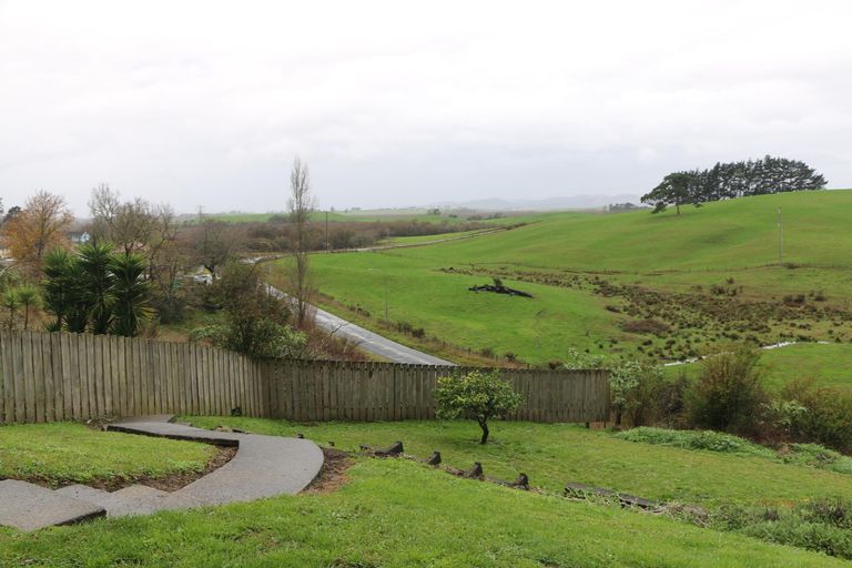 Photo of property in 12 Emere Place, Meremere, Mercer, 2474